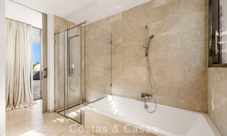 Sophisticated luxury villa for sale with private tennis court in the heart of Nueva Andalucia, Marbella 783635 