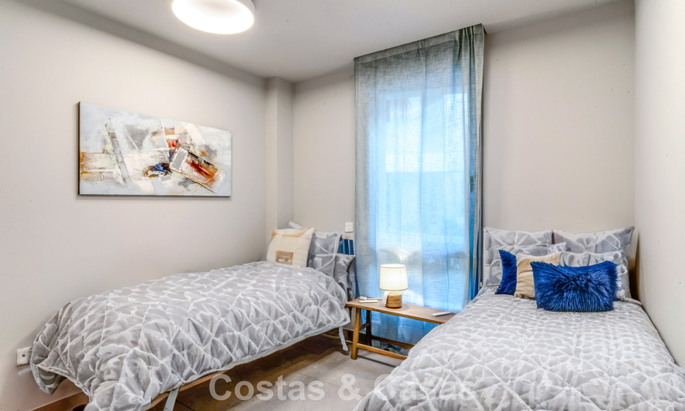 Two-bedroom ground floor apartment for sale just steps from the beach in Elviria, Marbella 783648