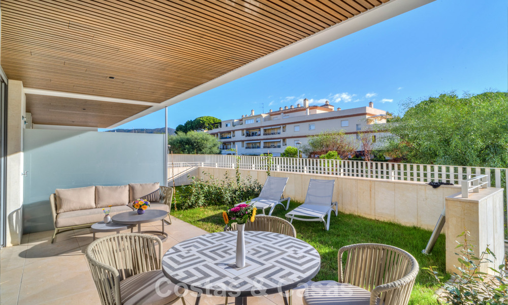 Two-bedroom ground floor apartment for sale just steps from the beach in Elviria, Marbella 783655