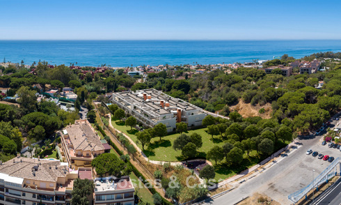 Two-bedroom ground floor apartment for sale just steps from the beach in Elviria, Marbella 783657