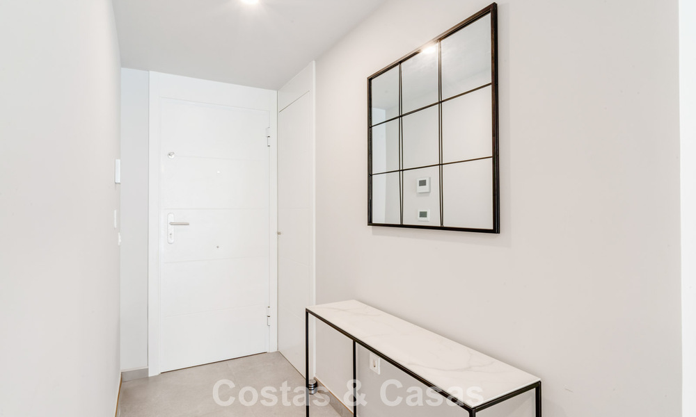 Two-bedroom ground floor apartment for sale just steps from the beach in Elviria, Marbella 783664