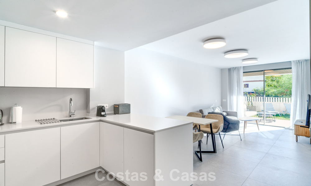 Two-bedroom ground floor apartment for sale just steps from the beach in Elviria, Marbella 783665