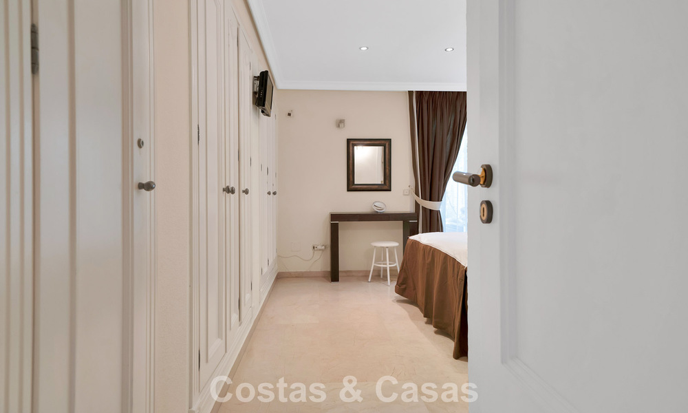 Ground floor apartment for sale in a frontline beach complex on the New Golden Mile, Marbella - Estepona 783669