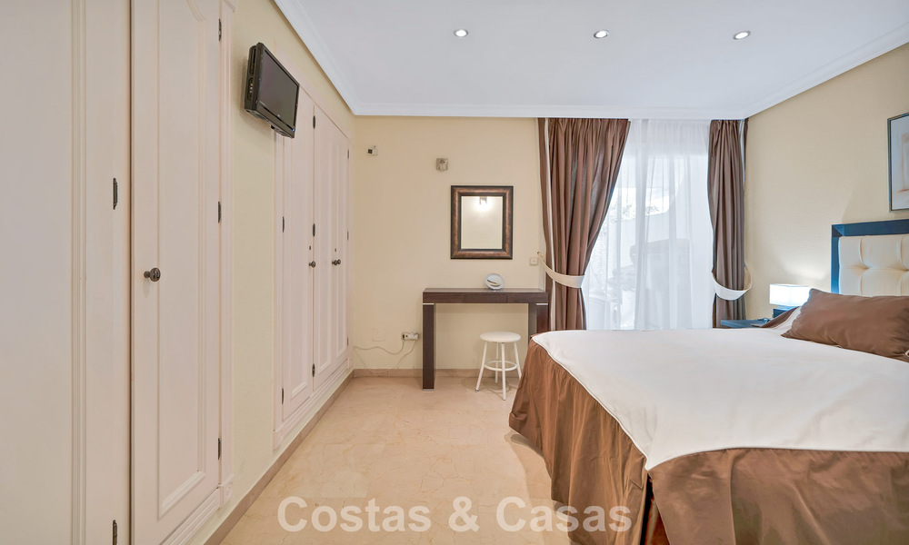 Ground floor apartment for sale in a frontline beach complex on the New Golden Mile, Marbella - Estepona 783672
