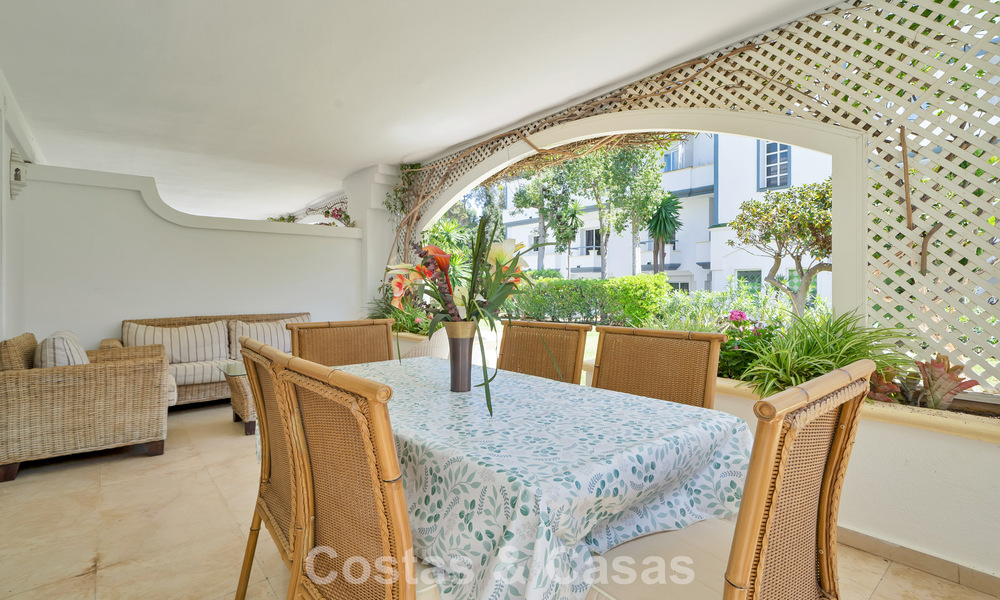 Ground floor apartment for sale in a frontline beach complex on the New Golden Mile, Marbella - Estepona 783696