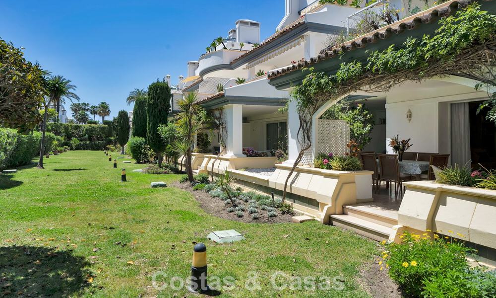 Ground floor apartment for sale in a frontline beach complex on the New Golden Mile, Marbella - Estepona 783698