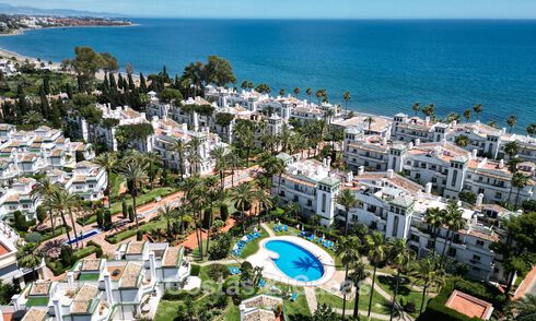 Ground floor apartment for sale in a frontline beach complex on the New Golden Mile, Marbella - Estepona 783705