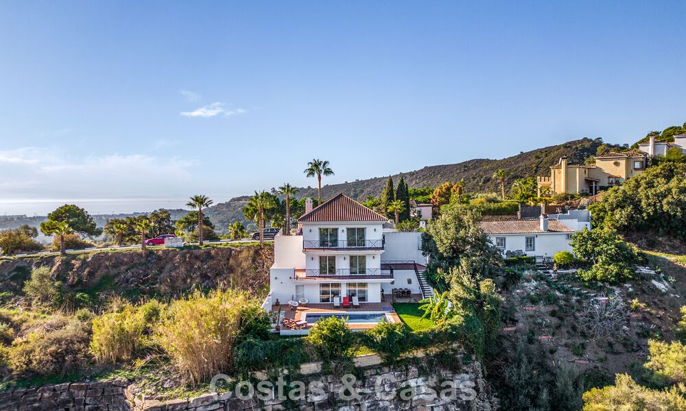 Spacious family villa with private pool and panoramic views, nestled in the hills of Estepona 783714