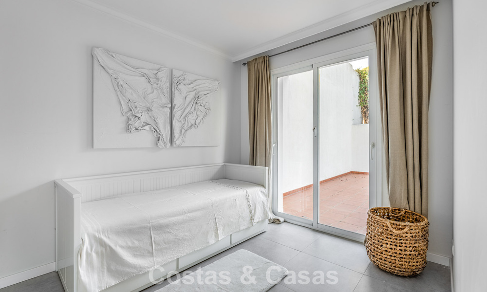 Spacious family villa with private pool and panoramic views, nestled in the hills of Estepona 783726