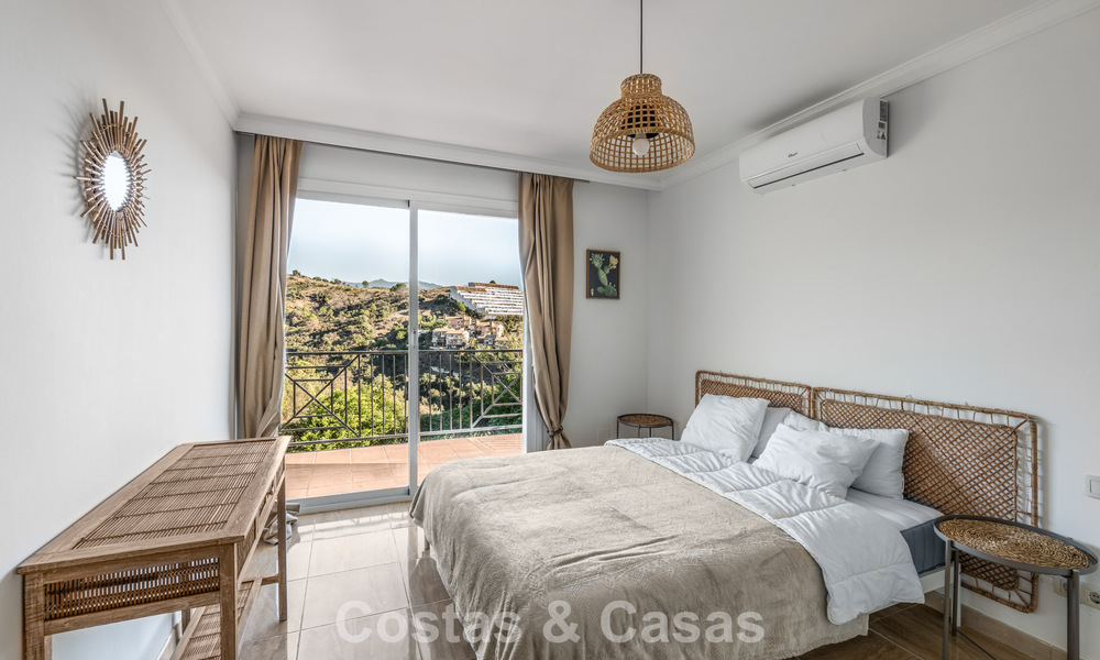 Spacious family villa with private pool and panoramic views, nestled in the hills of Estepona 783727