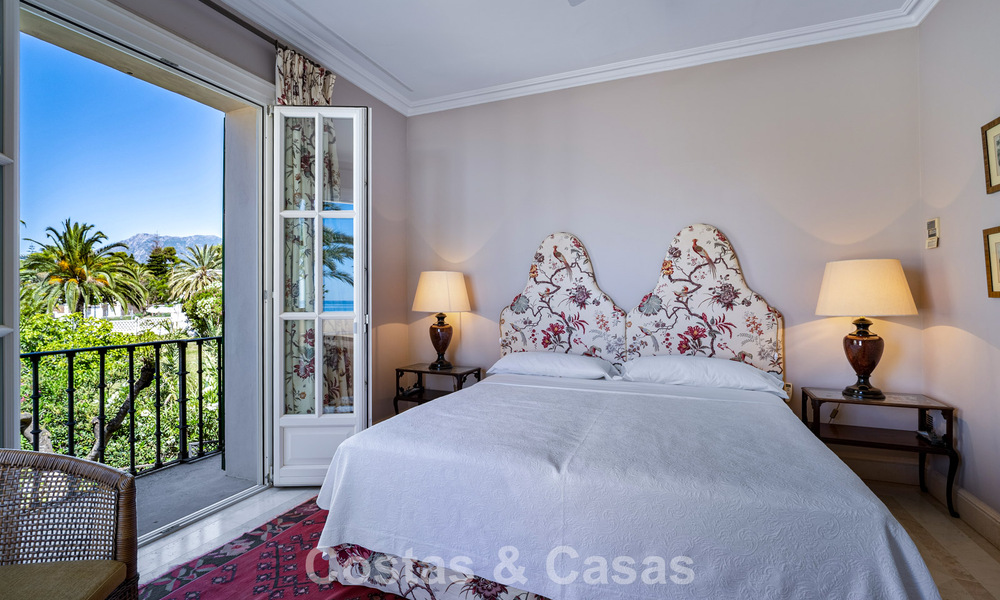 Classic Mediterranean luxury villa for sale just steps from the beach in Los Monteros, east of Marbella center 783762