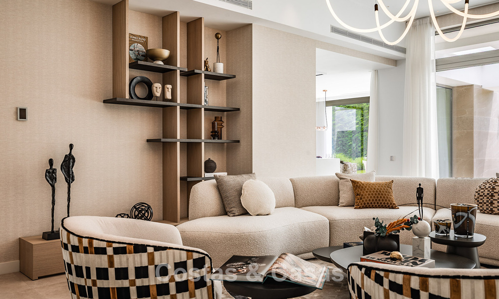Stylish modern 5-bedroom villa for sale on the New Golden Mile between Marbella and Estepona 783784