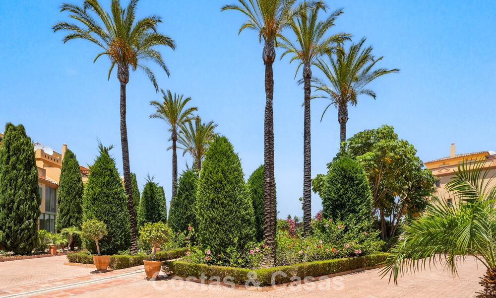 Ultra-luxurious duplex penthouse with award-winning interior for sale at Los Flamingos Golf Resort in Marbella - Benahavis 782872