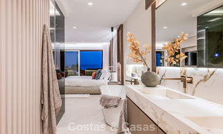 Stylishly renovated beachfront apartment with unobstructed sea views, between Marbella and Estepona 782896 