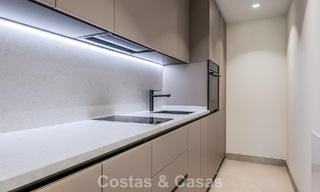 Stylishly renovated beachfront apartment with unobstructed sea views, between Marbella and Estepona 782897 
