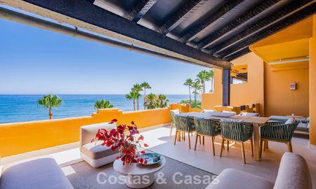 Stylishly renovated beachfront apartment with unobstructed sea views, between Marbella and Estepona 782901