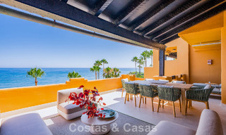Stylishly renovated beachfront apartment with unobstructed sea views, between Marbella and Estepona 782901 