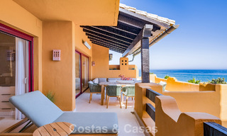 Stylishly renovated beachfront apartment with unobstructed sea views, between Marbella and Estepona 782913 