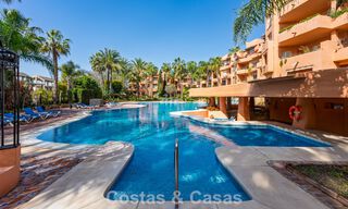 Modernly renovated apartment with stunning sea views for sale just steps from the beach on Marbella's Golden Mile 783799 