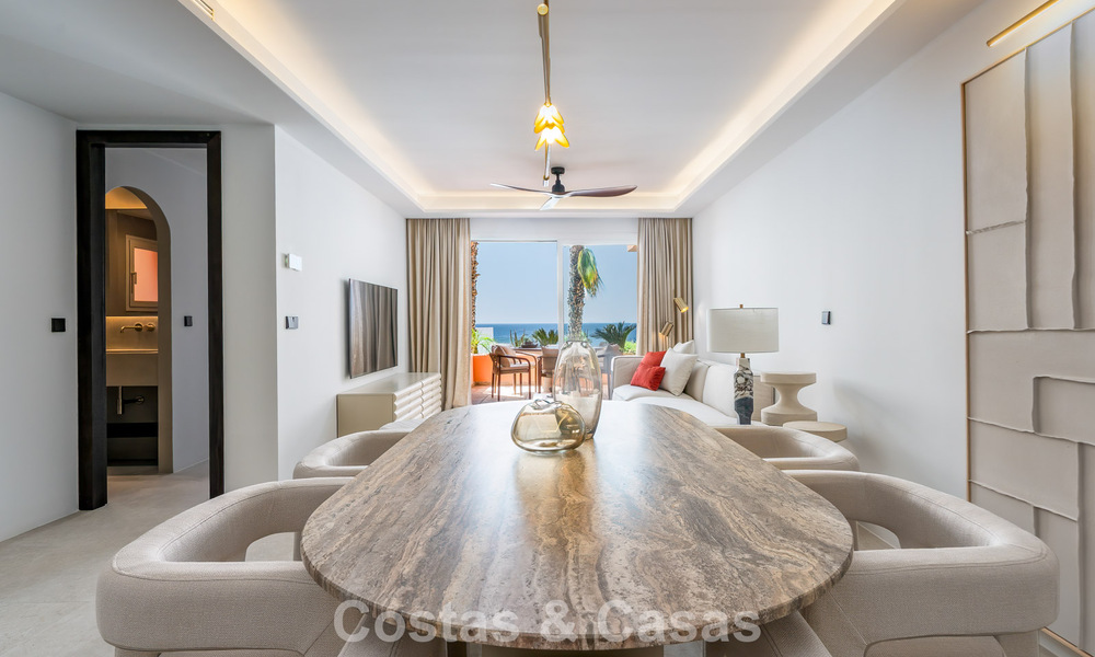 Modernly renovated apartment with stunning sea views for sale just steps from the beach on Marbella's Golden Mile 783820