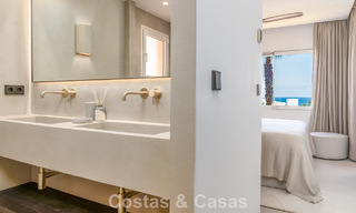 Modernly renovated apartment with stunning sea views for sale just steps from the beach on Marbella's Golden Mile 783821 