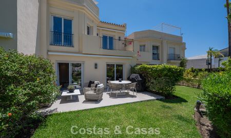 Beautifully renovated townhouse for sale in a gated community in La Quinta, Marbella - Benahavis 783831