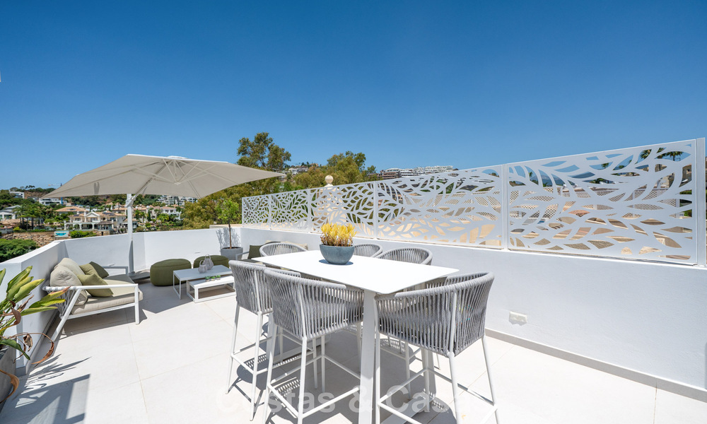 Beautifully renovated townhouse for sale in a gated community in La Quinta, Marbella - Benahavis 783837