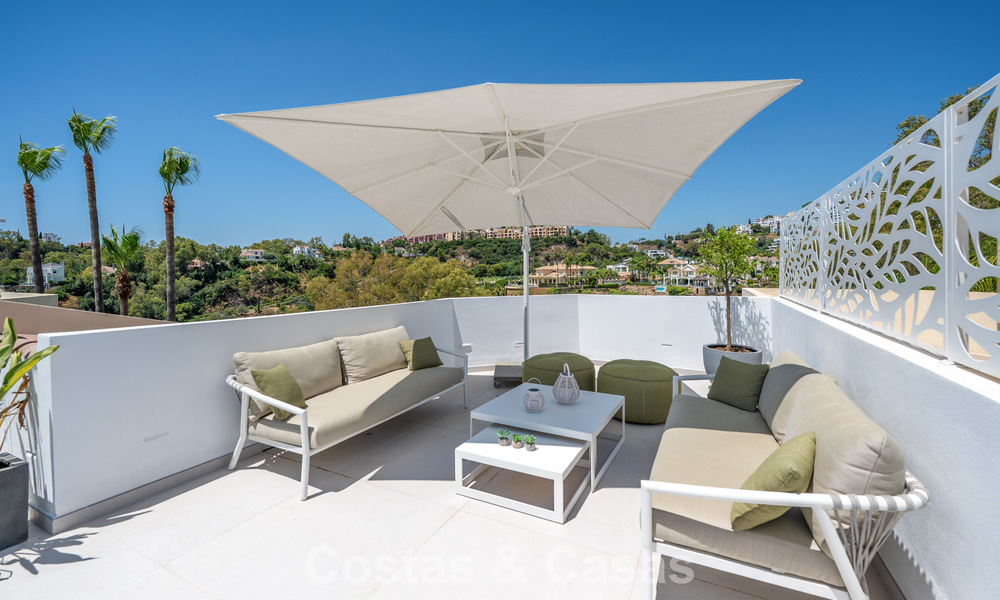 Beautifully renovated townhouse for sale in a gated community in La Quinta, Marbella - Benahavis 783838