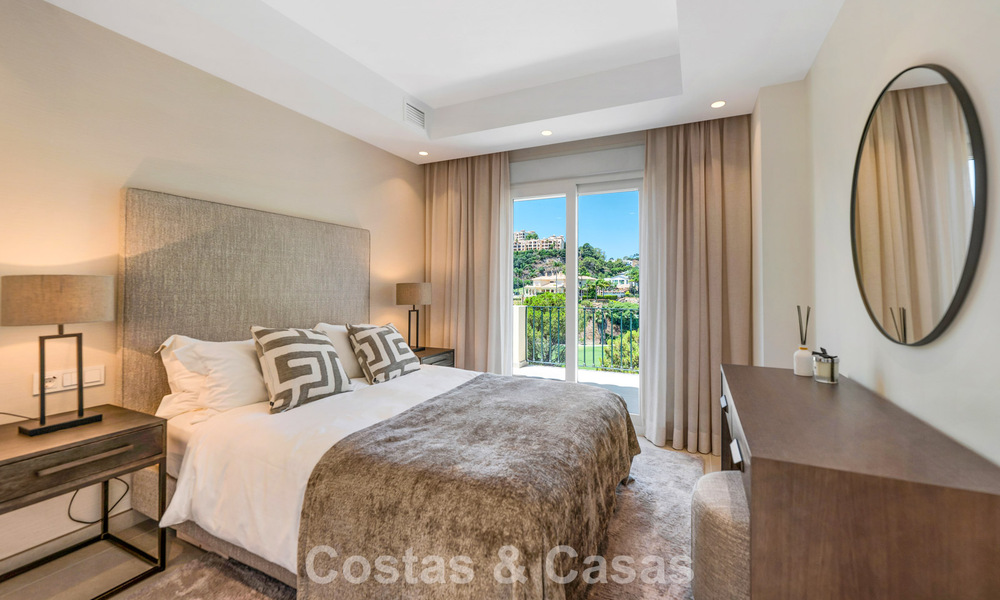 Beautifully renovated townhouse for sale in a gated community in La Quinta, Marbella - Benahavis 783842