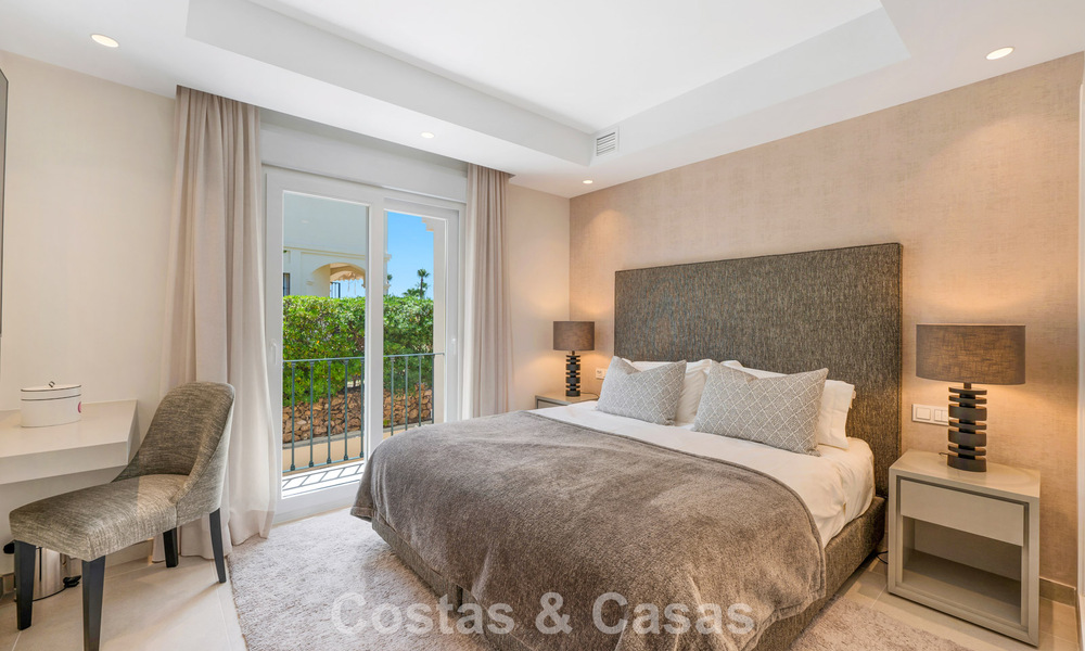 Beautifully renovated townhouse for sale in a gated community in La Quinta, Marbella - Benahavis 783849