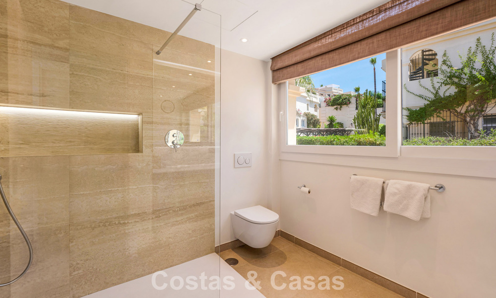 Beautifully renovated townhouse for sale in a gated community in La Quinta, Marbella - Benahavis 783851