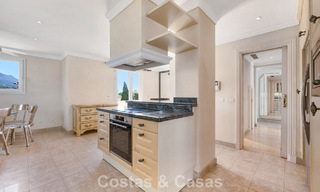 Stunning, luxury 3-bedroom penthouse for sale in a frontline golf complex in Nueva Andalucia, Marbella 783877 