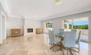 Stunning, luxury 3-bedroom penthouse for sale in a frontline golf complex in Nueva Andalucia, Marbella 783887 