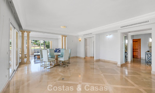 Stunning, luxury 3-bedroom penthouse for sale in a frontline golf complex in Nueva Andalucia, Marbella 783889 