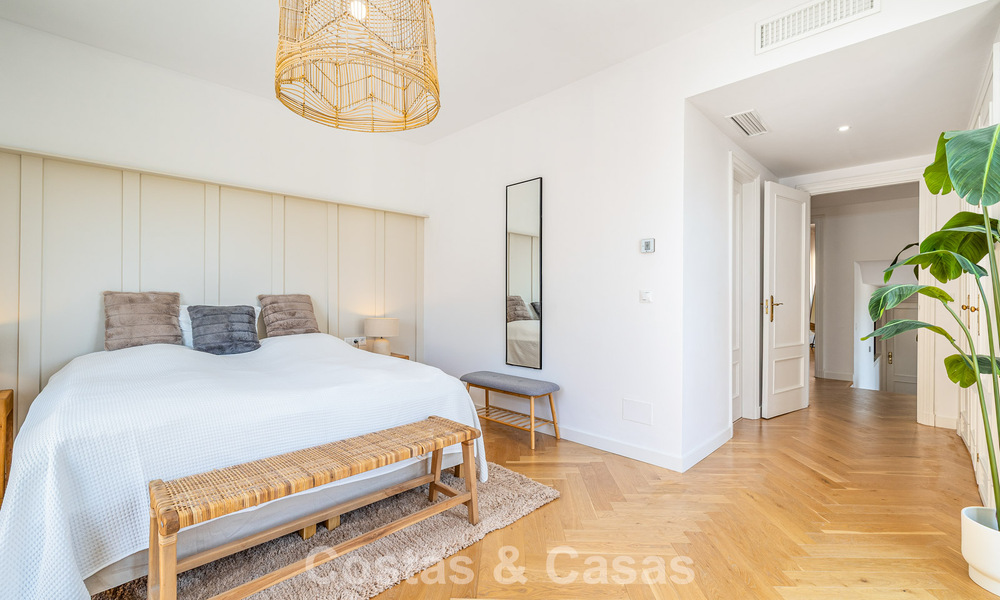 Opportunity! 3-bedroom luxury penthouse with panoramic sea views for sale in Nueva Andalucia's Golf Valley, Marbella 783335