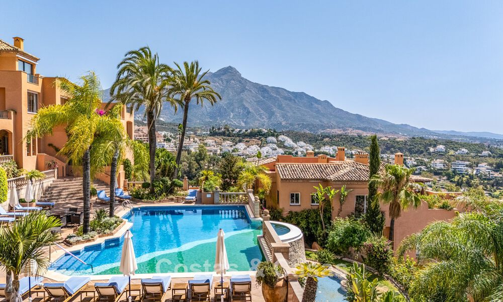 Opportunity! 3-bedroom luxury penthouse with panoramic sea views for sale in Nueva Andalucia's Golf Valley, Marbella 783341