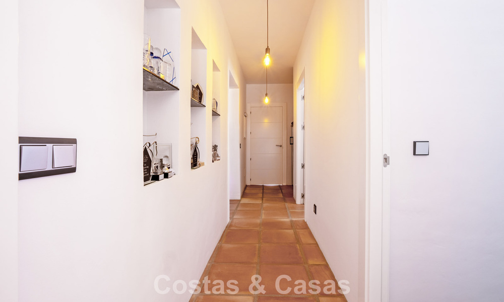 Move-in ready, single-level luxury villa for sale frontline golf in a leading resort in Mijas, Costa del Sol 783919