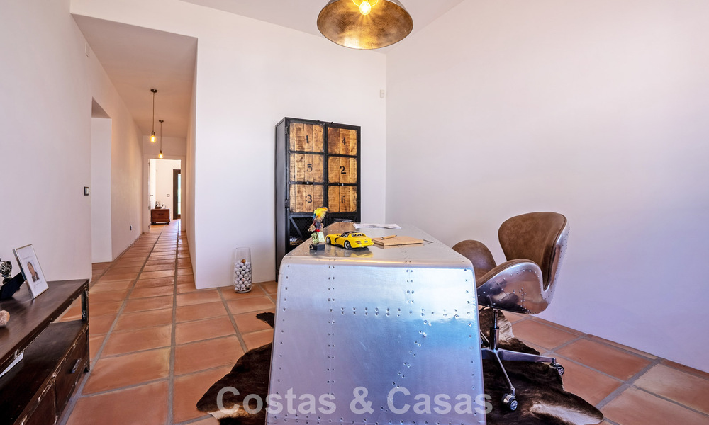 Move-in ready, single-level luxury villa for sale frontline golf in a leading resort in Mijas, Costa del Sol 783925