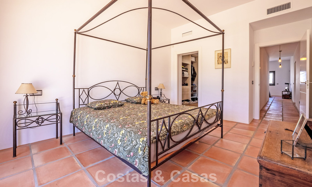 Move-in ready, single-level luxury villa for sale frontline golf in a leading resort in Mijas, Costa del Sol 783927
