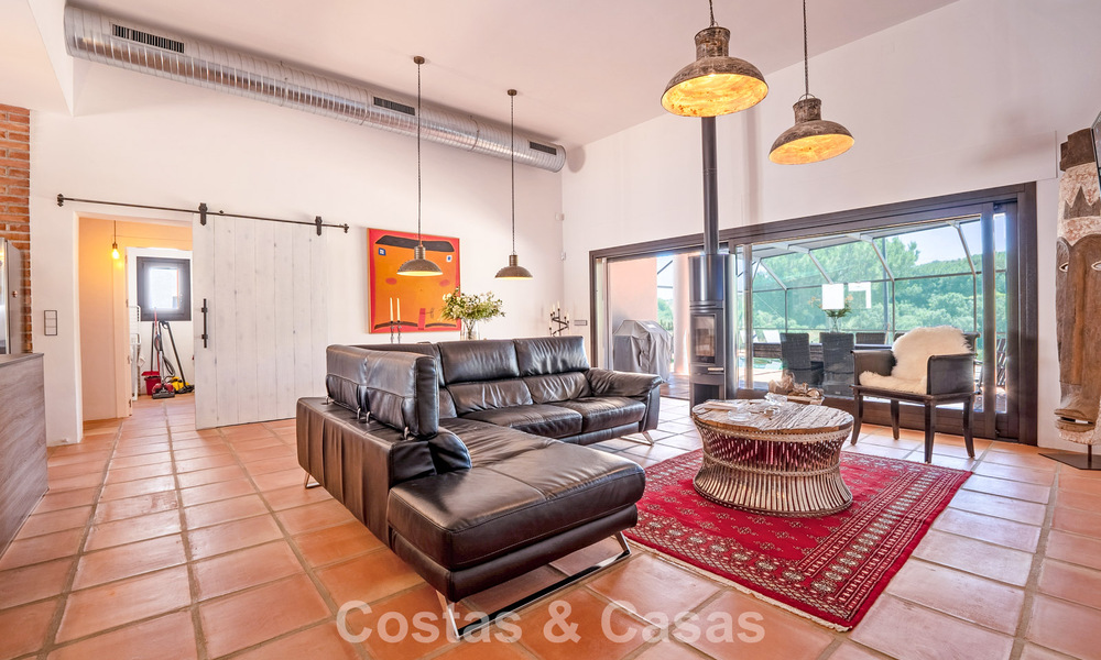 Move-in ready, single-level luxury villa for sale frontline golf in a leading resort in Mijas, Costa del Sol 783936