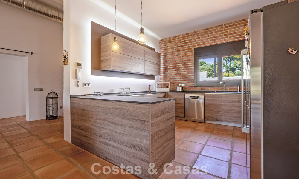 Move-in ready, single-level luxury villa for sale frontline golf in a leading resort in Mijas, Costa del Sol 783938