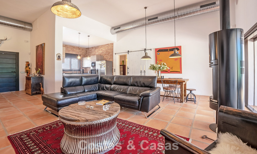 Move-in ready, single-level luxury villa for sale frontline golf in a leading resort in Mijas, Costa del Sol 783950
