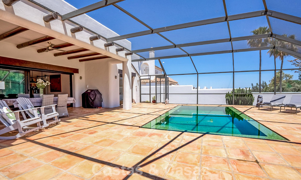 Move-in ready, single-level luxury villa for sale frontline golf in a leading resort in Mijas, Costa del Sol 783956