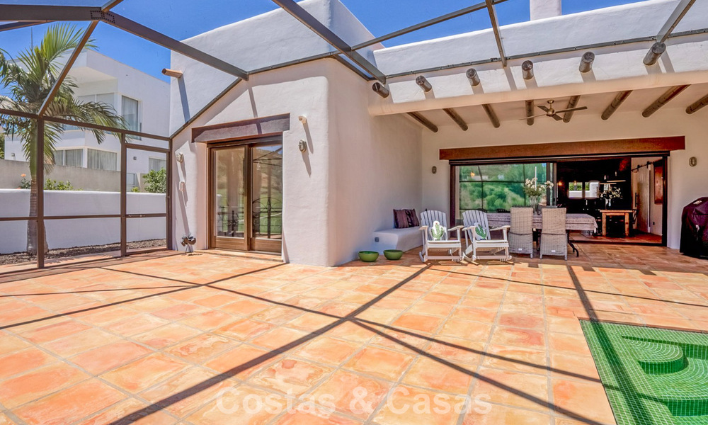 Move-in ready, single-level luxury villa for sale frontline golf in a leading resort in Mijas, Costa del Sol 783960