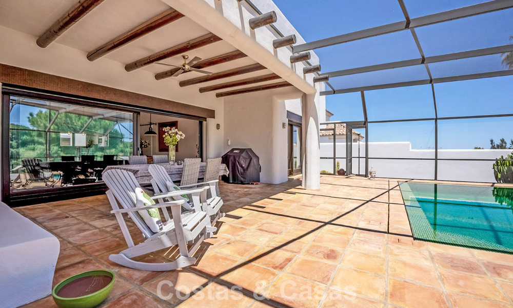 Move-in ready, single-level luxury villa for sale frontline golf in a leading resort in Mijas, Costa del Sol 783961