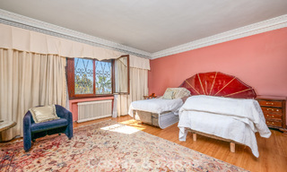 Classic Mediterranean-style villa for sale within walking distance of Marbella's city center 784023 