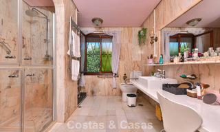 Classic Mediterranean-style villa for sale within walking distance of Marbella's city center 784024 