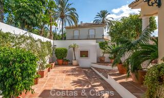 Classic Mediterranean-style villa for sale within walking distance of Marbella's city center 784043 