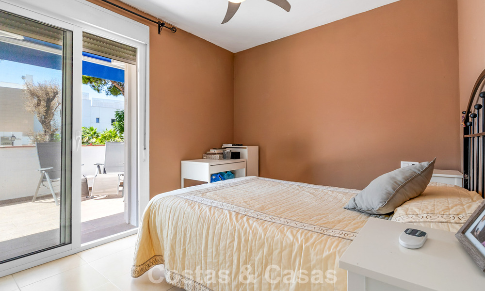 Spacious ground floor apartment in a gated complex within walking distance of the beach and Puerto Banus, Marbella 783891