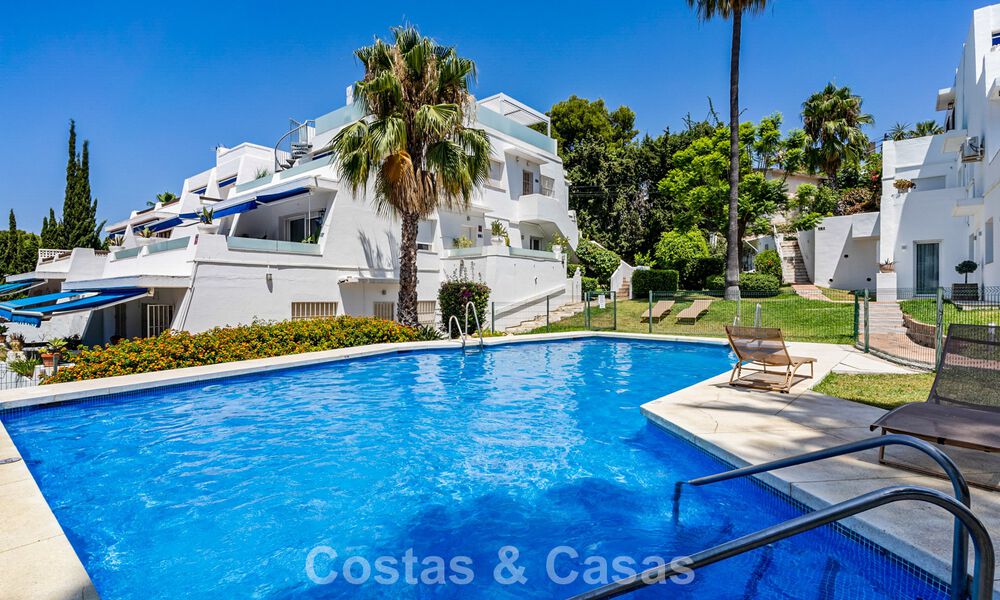 Spacious ground floor apartment in a gated complex within walking distance of the beach and Puerto Banus, Marbella 783900